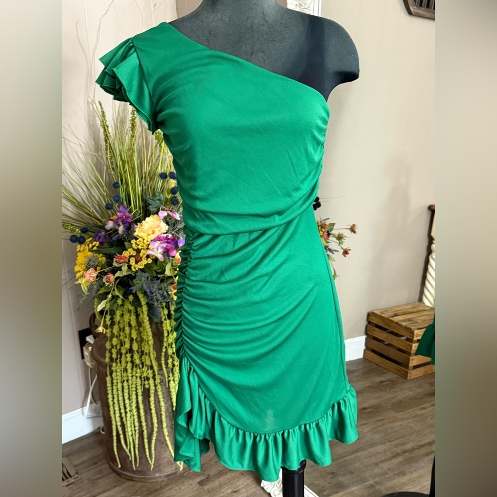 Sfera • Asymmetrical Ruffle Dress - Picture 9 of 12